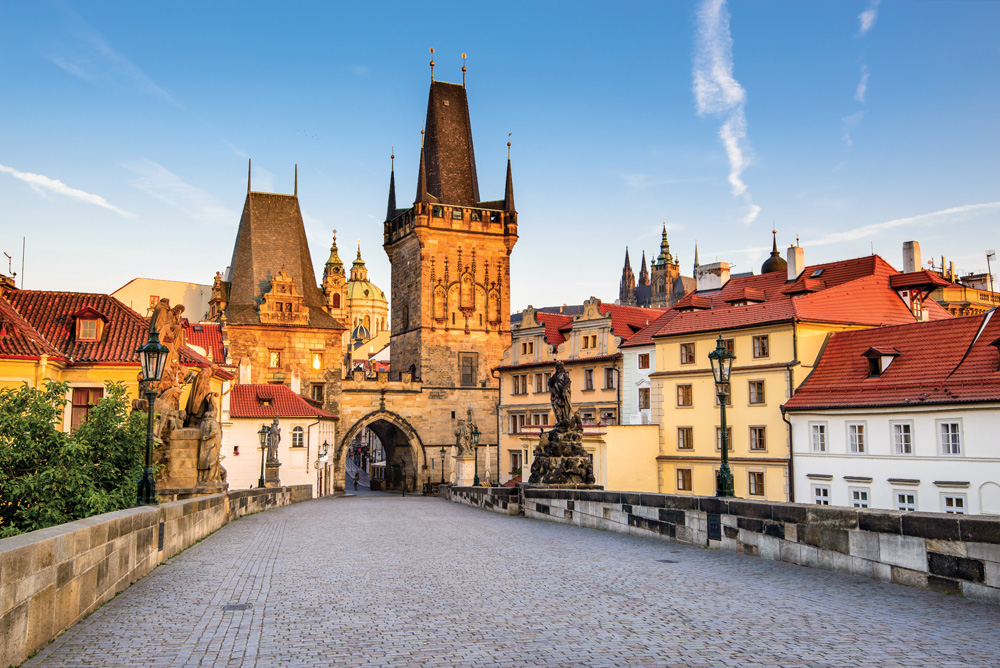Az IBUSZ utazásai során a városnézésekre vágyó turisták eljuthatnak a festői szépségű és mindenki számára izgalmas kincseket tartogató Cseh fővárosba, Prágába.
