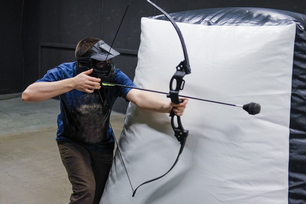 Az IBUSZ 2023-as programjai közt természetesen partnercégeink dolgozói egy adrenalindús Archery Tag csatában vezethetik le felgyülemlett feszültségüket.