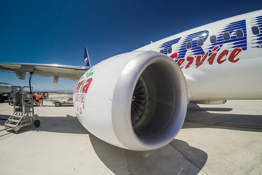 A százhúsz éves IBUSZ SmartWings Boeing 737-800 charter járatain a legmodernebb és legbiztonságosabb gépeken gyorsan utazhatunk nyaralásainkra, majd haza.