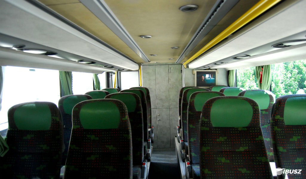 Az IBUSZ által szervezett Halkidiki expressz buszjárat járművein igazán kényelmes ülések szolgálják az utasok pihenését a hosszú utak időtartama alatt.