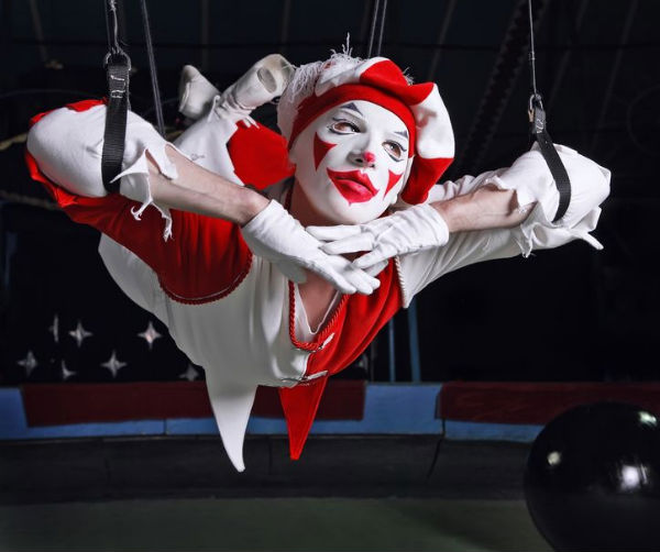 A százhúsz éves IBUSZ által szervezett személyre szabott Cirkusz programest egyedi hangulatú, izgalmas és felejthetetlen élményekkel kecsegteti önöket.